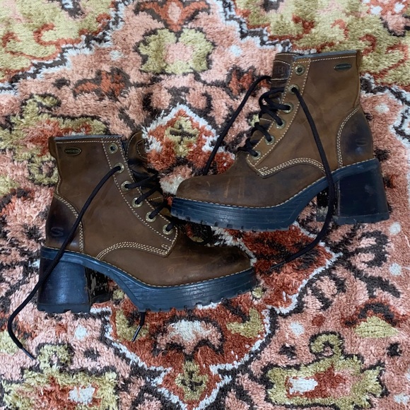 VINTAGE SKECHERS PLATFORM COMBAT BOOTS - Picture 2 of 5